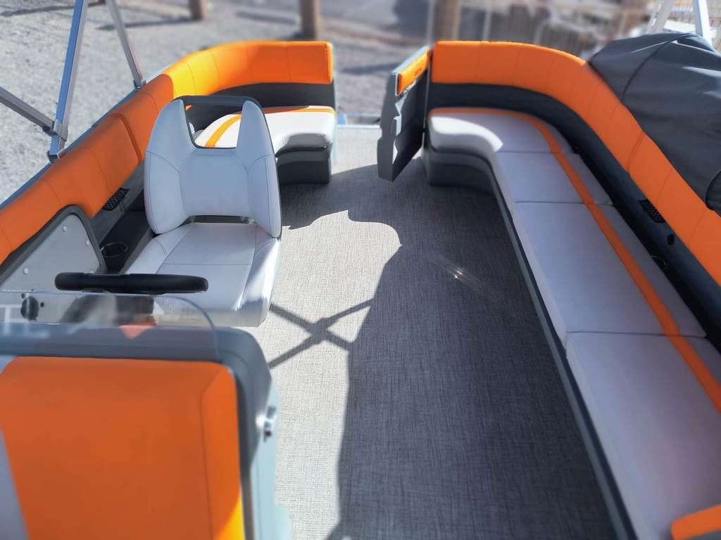 Main image 10