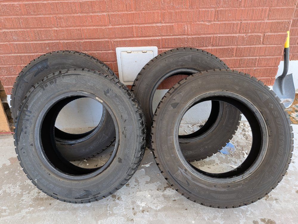 Sumitomo 205/65R15 94T Winter Tires - Set of 4