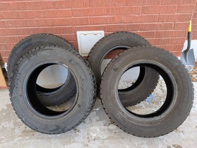 Sumitomo 205/65R15 94T Winter Tires - Set of 4