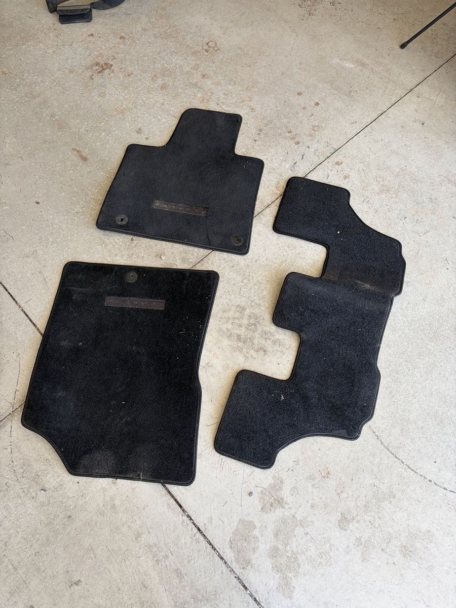 Car floor mats