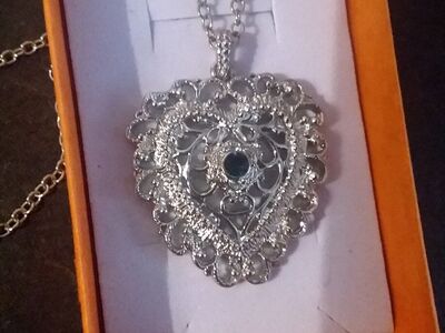 SILVER FILIGREE HEART NECKLACE
