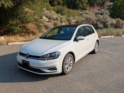 2019 Volkswagen Golf SE