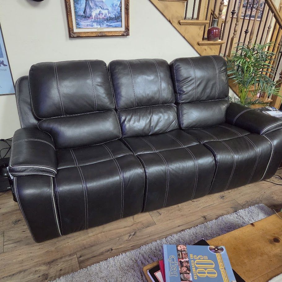 Brown Leather Reclining Sofa and Loveseat set with Contrast Stitching