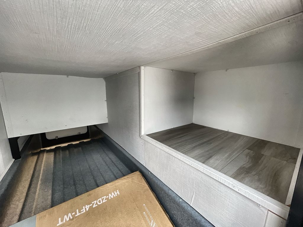 Main image 17