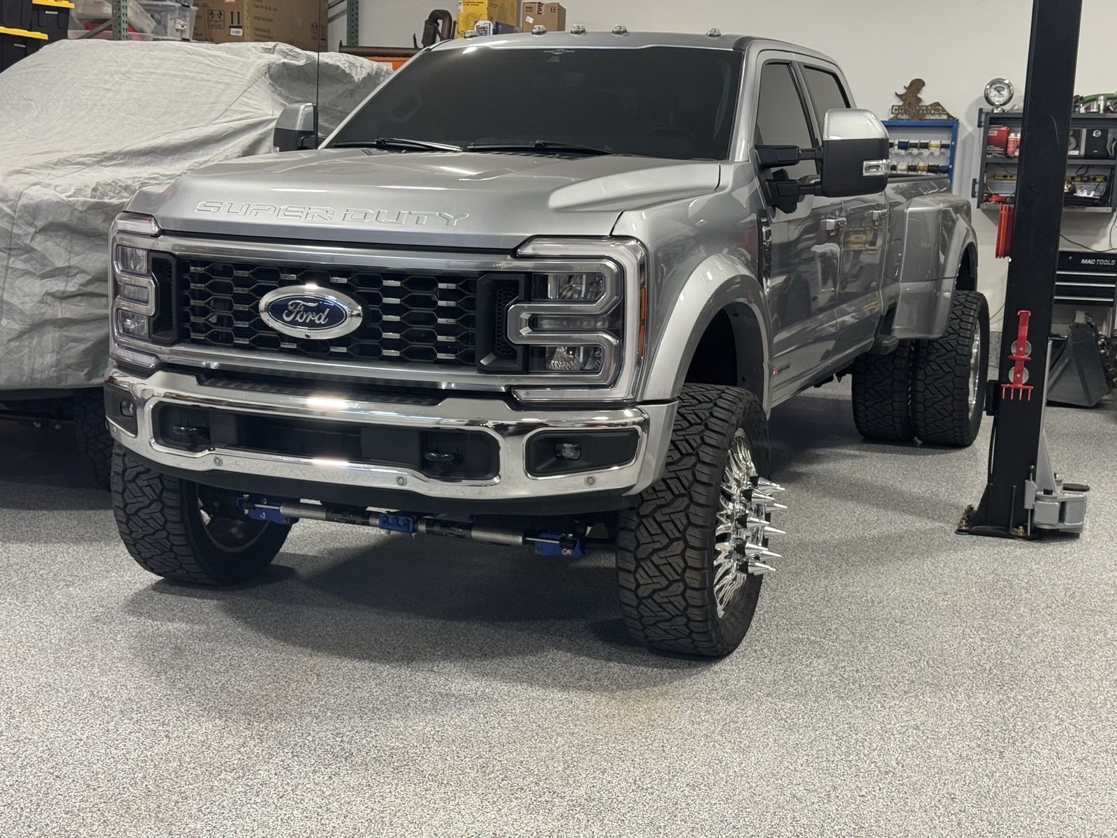 2023 Ford F-450 Super Duty Lariat