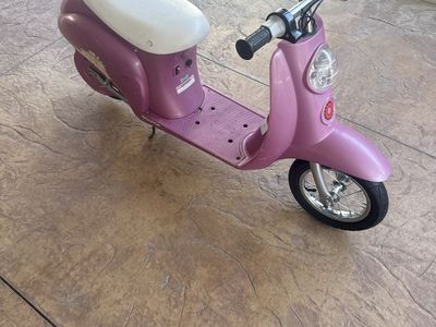 Razor Pocket Mod Electric Scooter - Purple/Pink Daisy Edition New Batteries and charger.