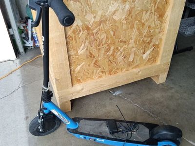 Razor E100 Electric Scooter Blue Used