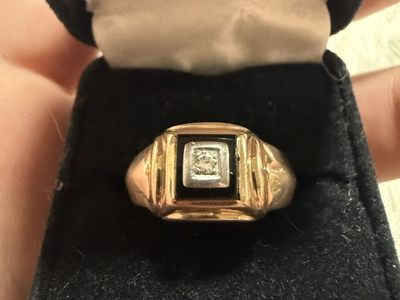 Men's 10K Gold Ring with Diamond Accent and obsidian Inlay - Estate Jewelry