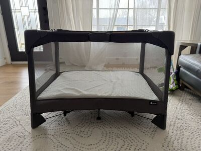 4moms Pack And Play.