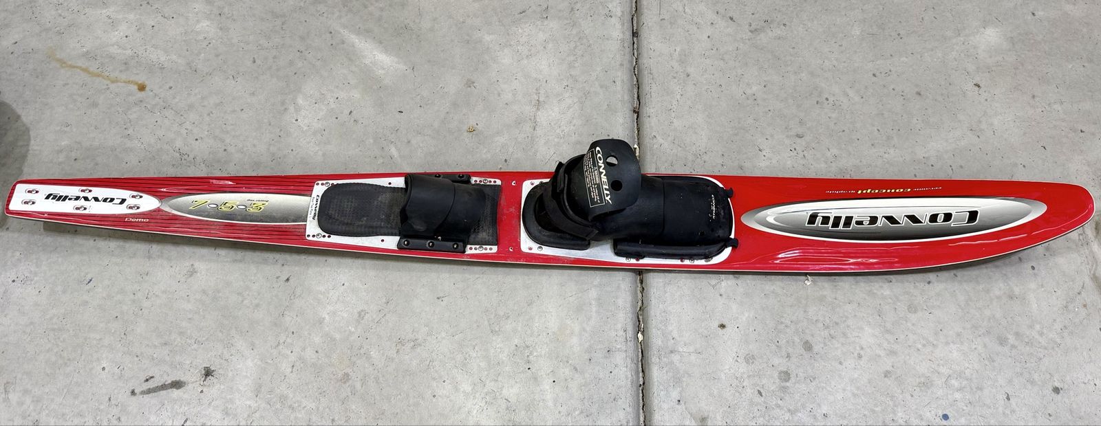 Connelly Concept 7-5-3 Demo Water Ski WITH Bindings AND Carry Bag - Red/White Bindings size L/XL