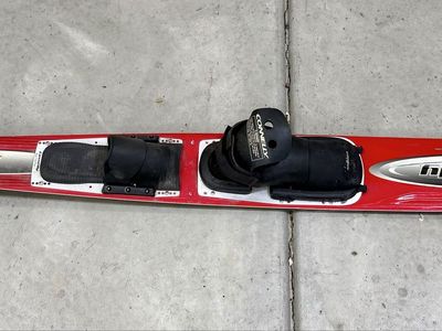 Connelly Concept 7-5-3 Demo Water Ski WITH Bindings AND Carry Bag - Red/White Bindings size L/XL