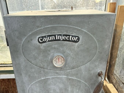 Cabela's Cajun Injector propane smoker