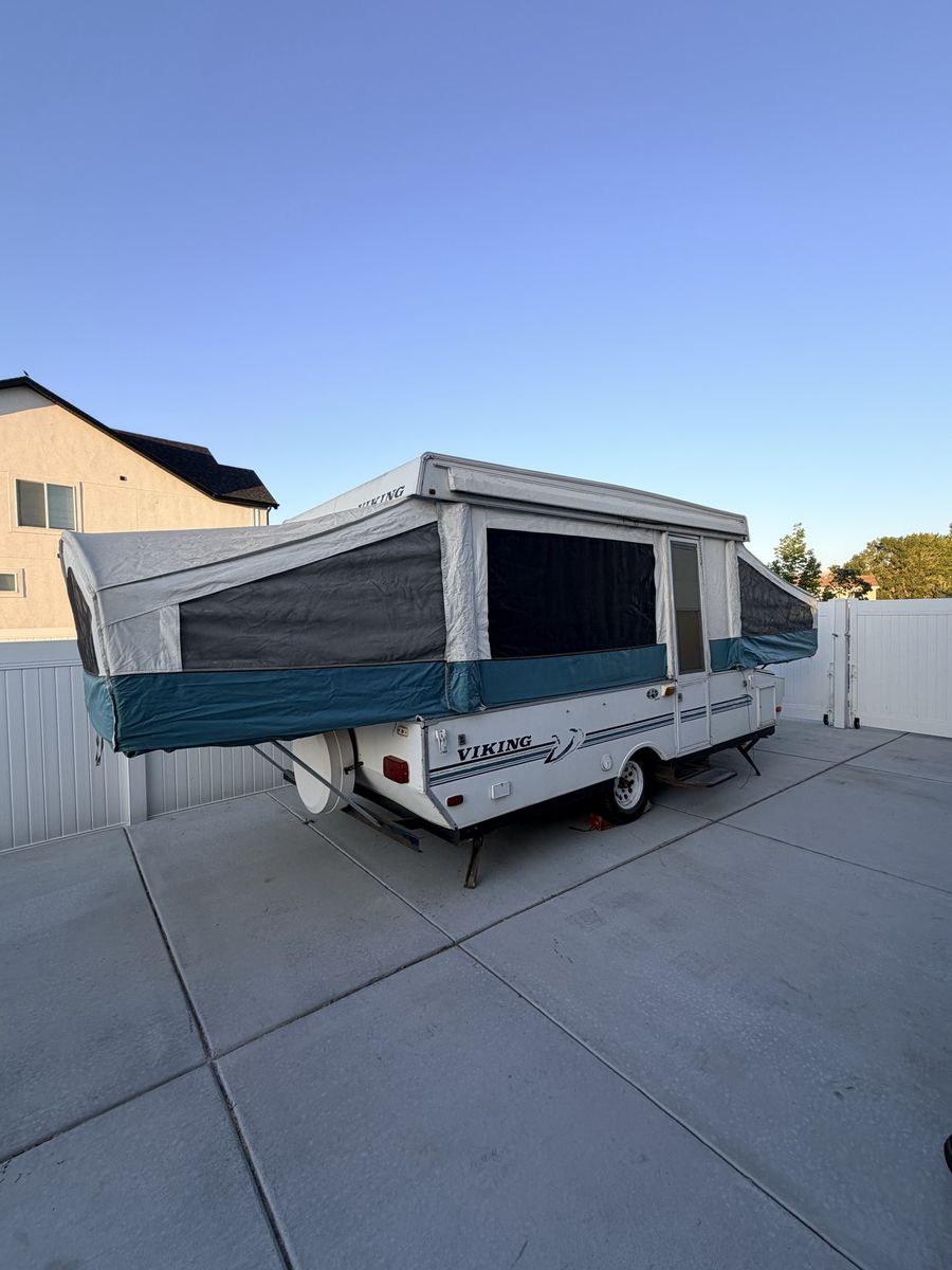 1998 Viking tent trailer