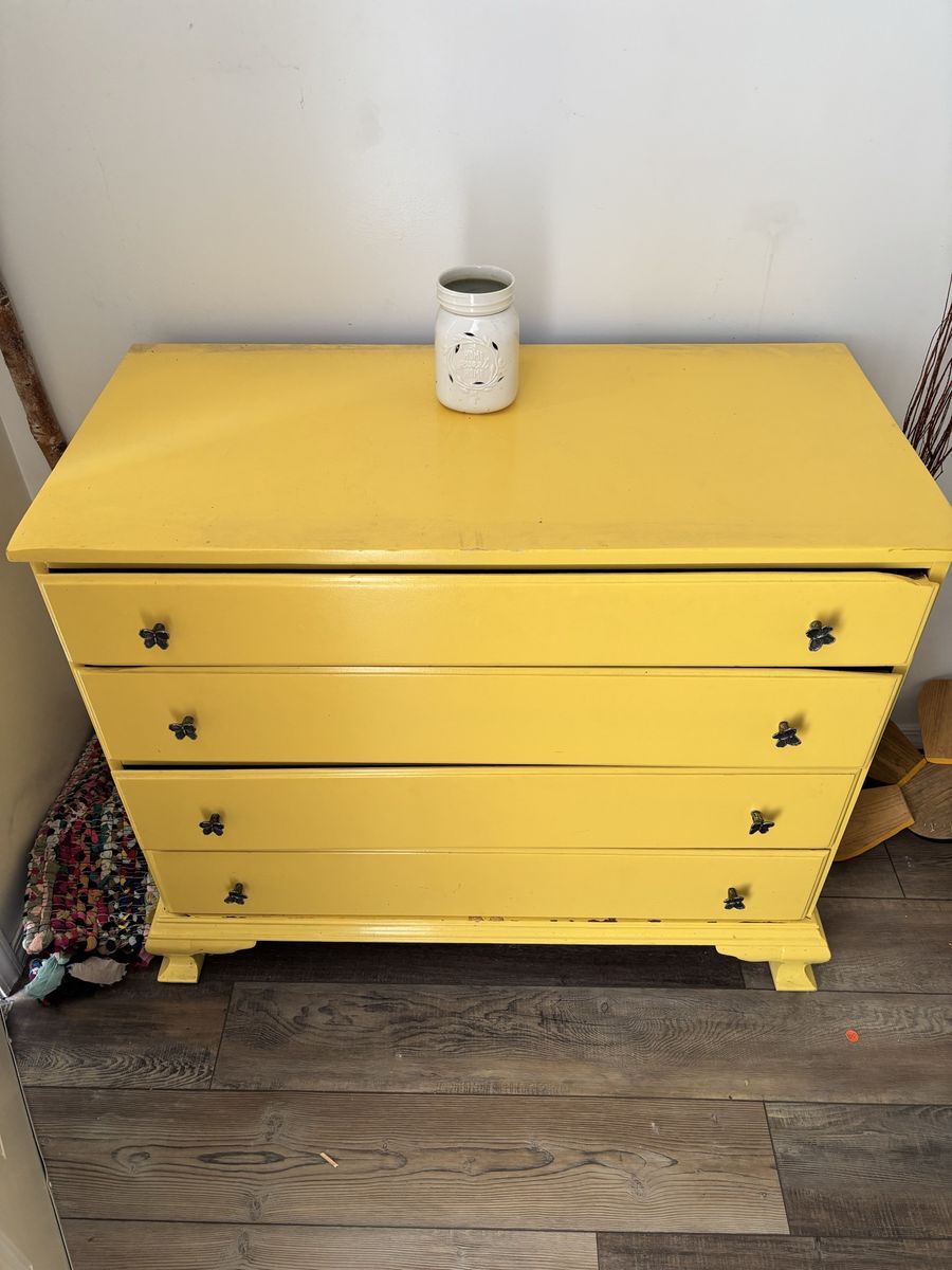 Nice solid dresser