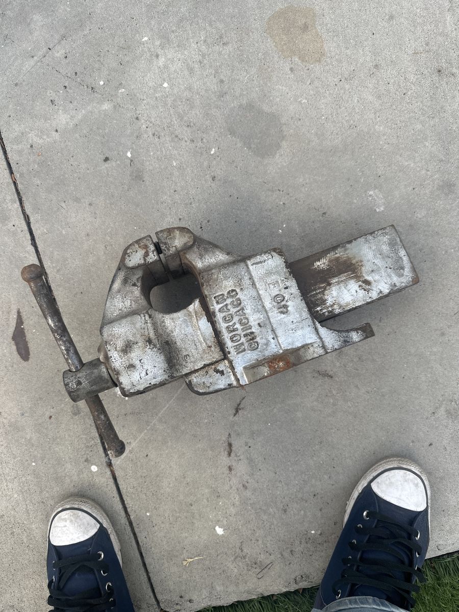Vintage Morgan Chicago 402 Machinist Vise - Heavy Duty Bench Mount Tool