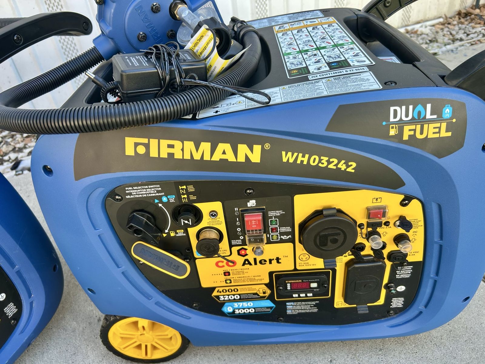 Firman 4000 Watt Dual Fuel Inverter Generator