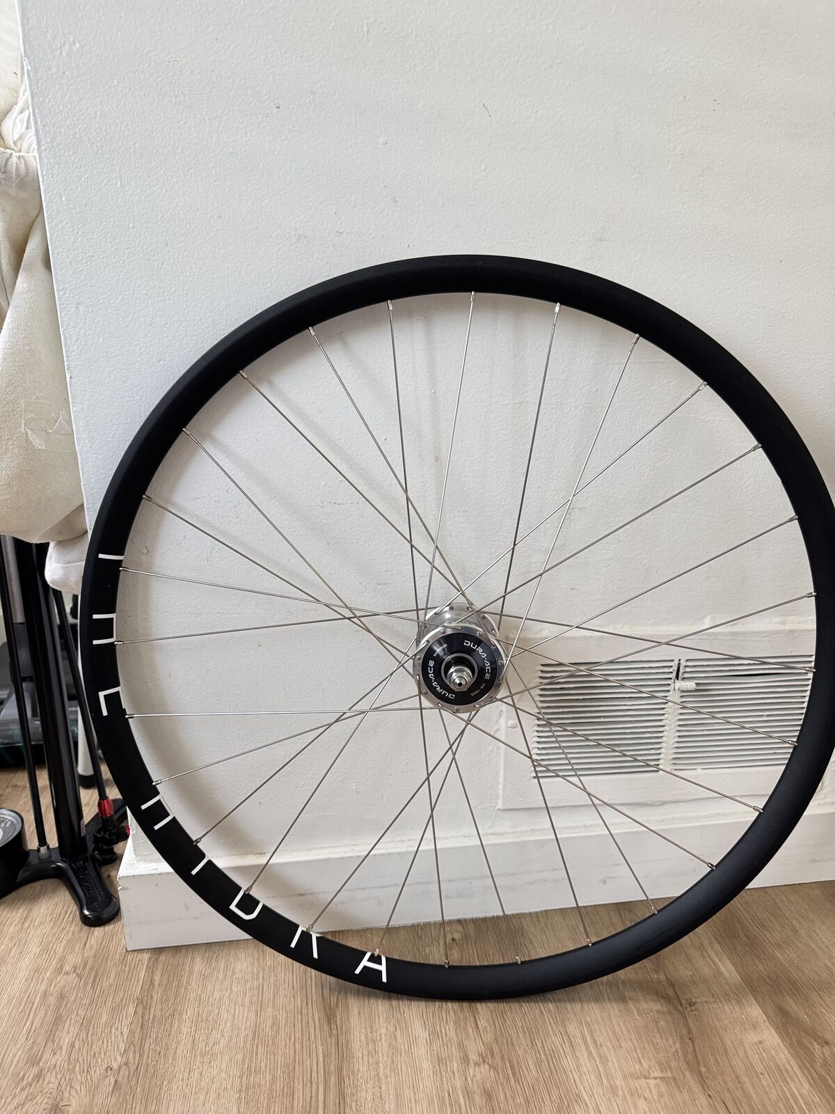 H Plus Son Hydra - Dura Ace 7600 Hub F/F Track Wheelset