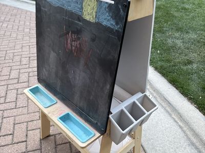Kids Art Station