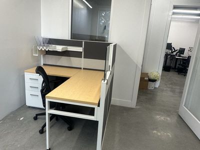 5’ x 5’ Cubicles – Excellent Condition