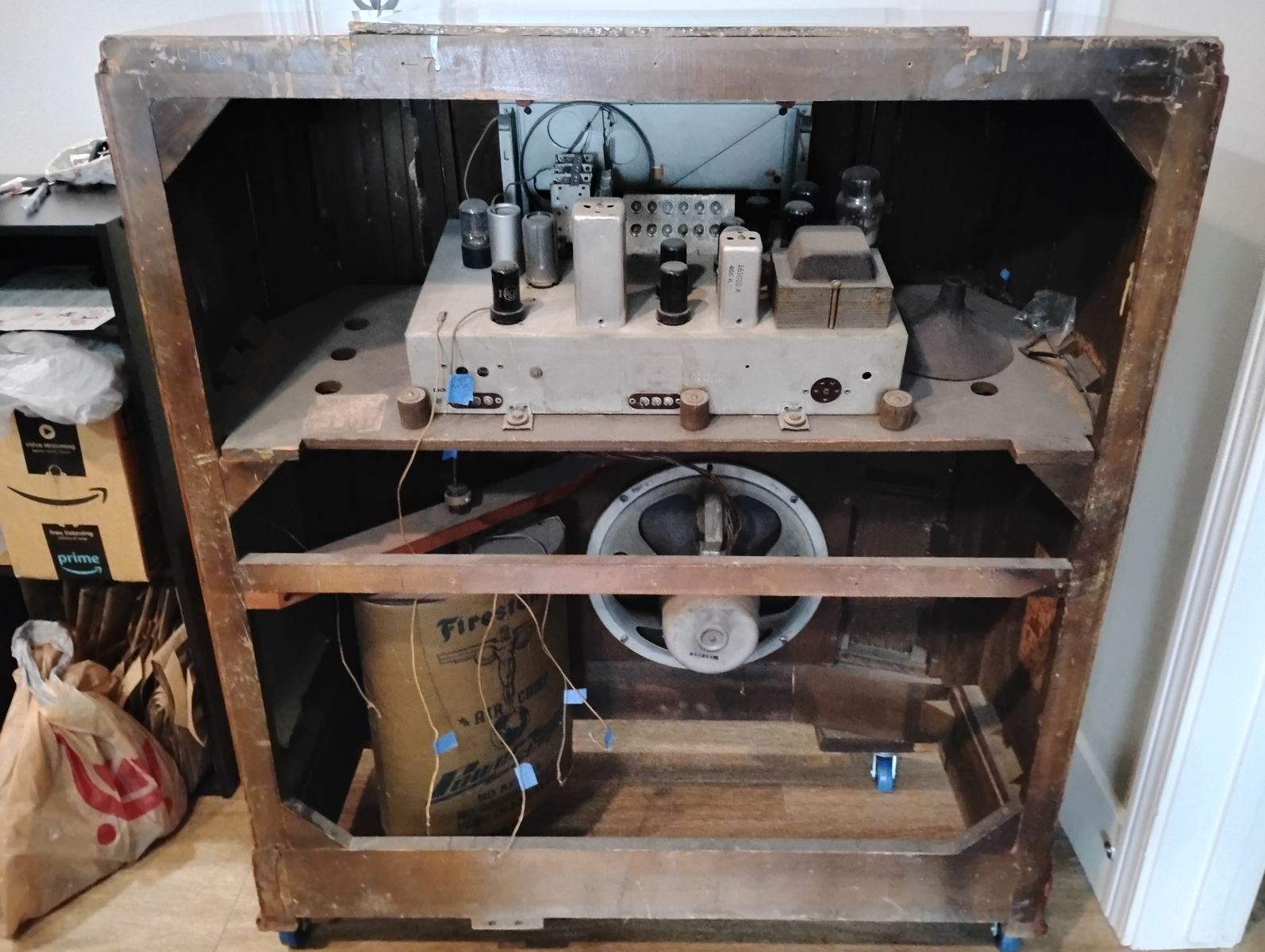 Main image 10