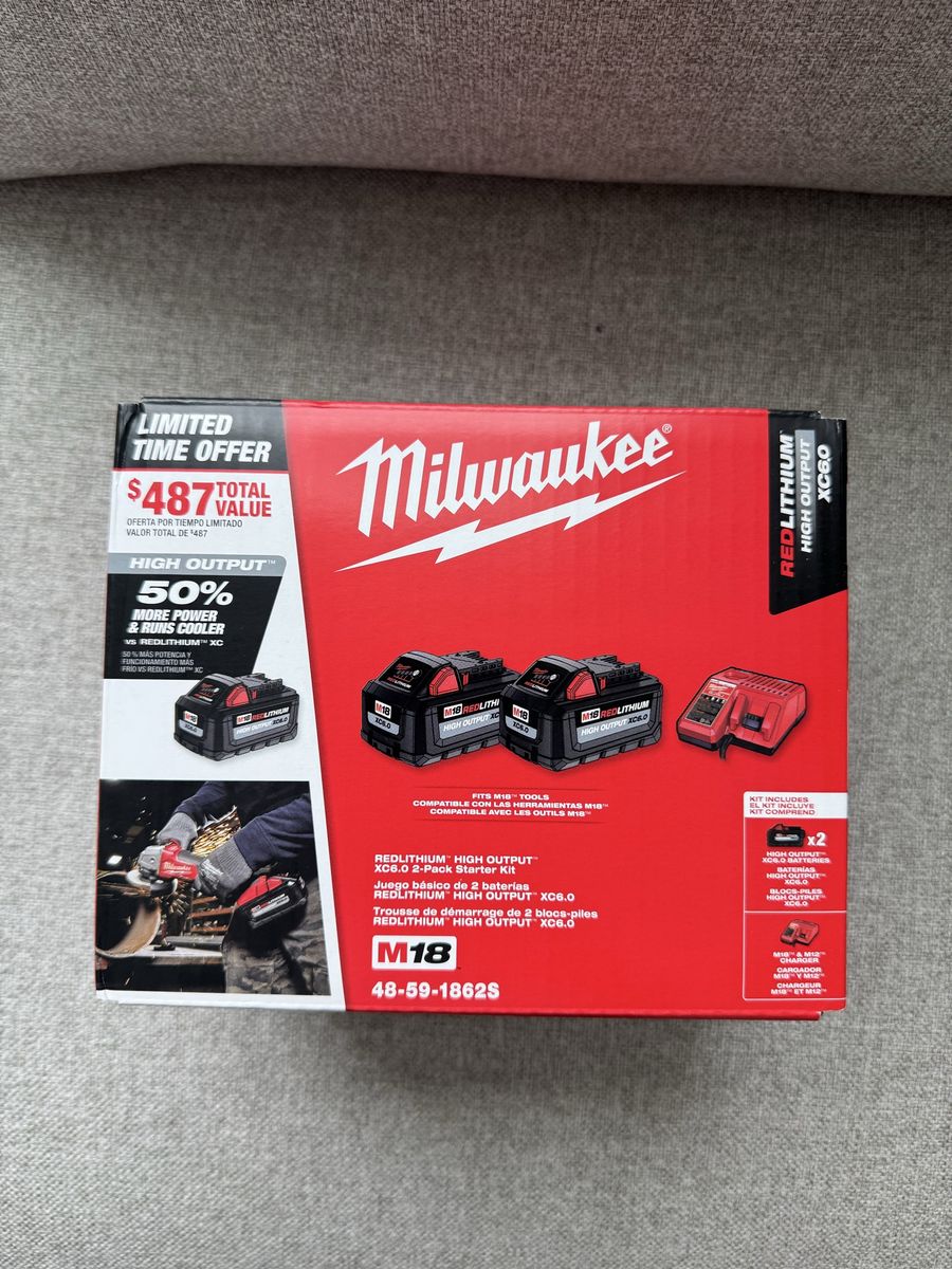 2 Milwaukee XC6.0 High Output Batteries and Charger