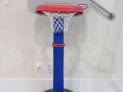 Little Tikes Basketball Hoop and Balls