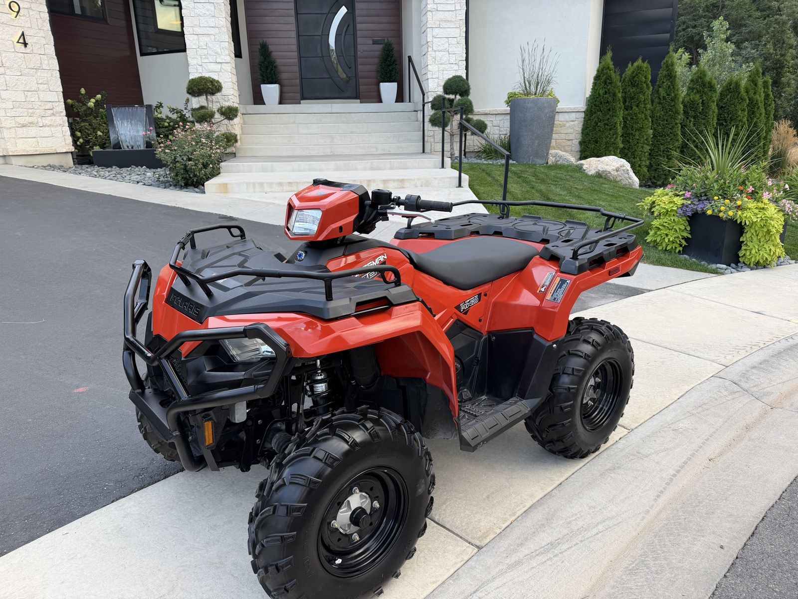 2025 Polaris Sportsman 570 EPS w/ 100 miles