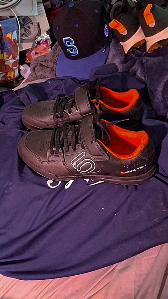 Adidas Five Ten Hellcat Size 9.5 Mountain Bike Clipless Shoes Men's Black/Orange
