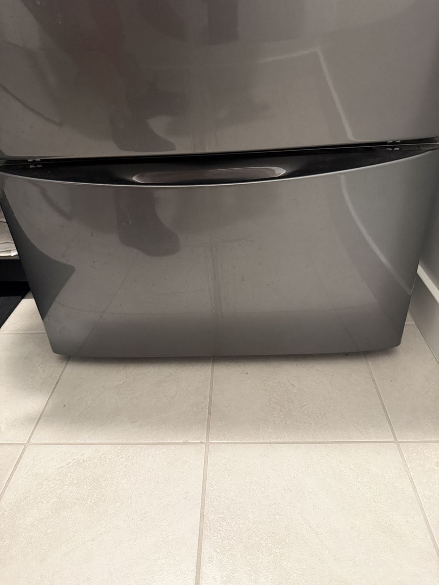Washing machine platform drawer