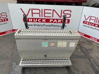 Peterbilt 386 Tool Box