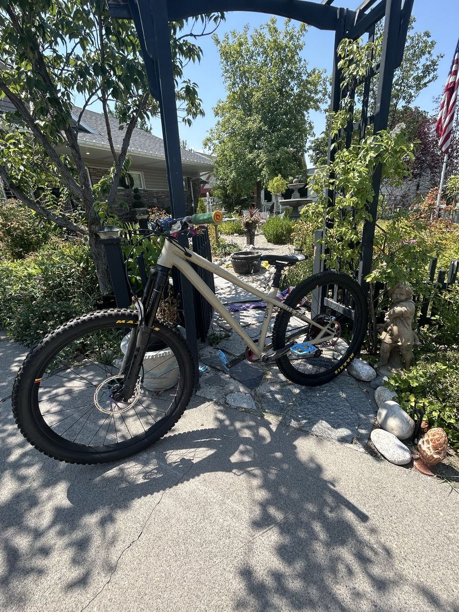 Commencal Meta HT AM Hardtail