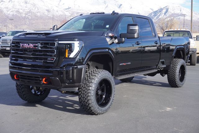 2025 GMC Sierra 3500HD AT4