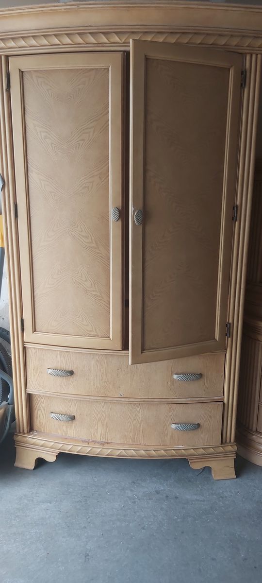 Armoire