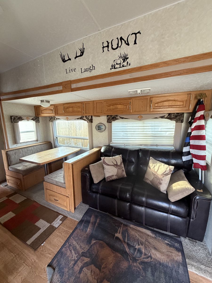 2004 Forest River Sierra Sport 37F Toy Hauler 5th Wheel Camper