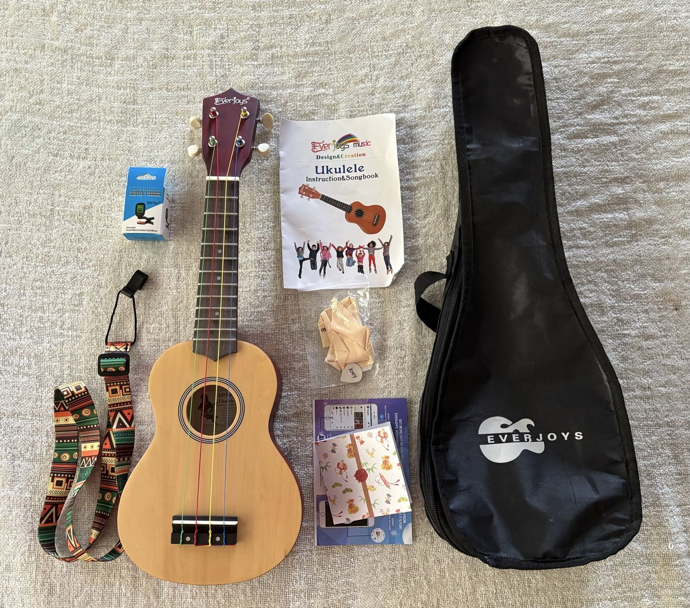 Everjoys Ukulele + Extras