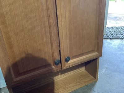 Bathroom wall cabinet