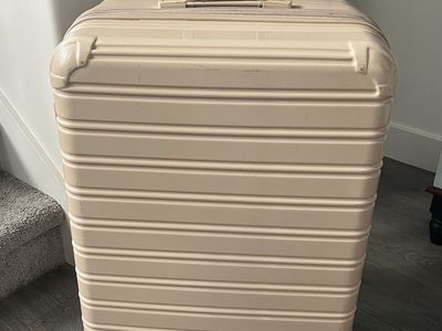 iFLY 30” Large Expandable Hardside Checked Suitcase – Spinner Luggage