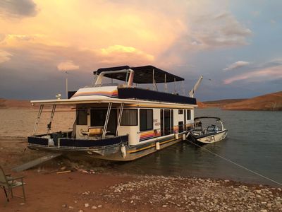 1998 Horizon Yachts 60’ x 16’ Houseboat – 1/5 Share