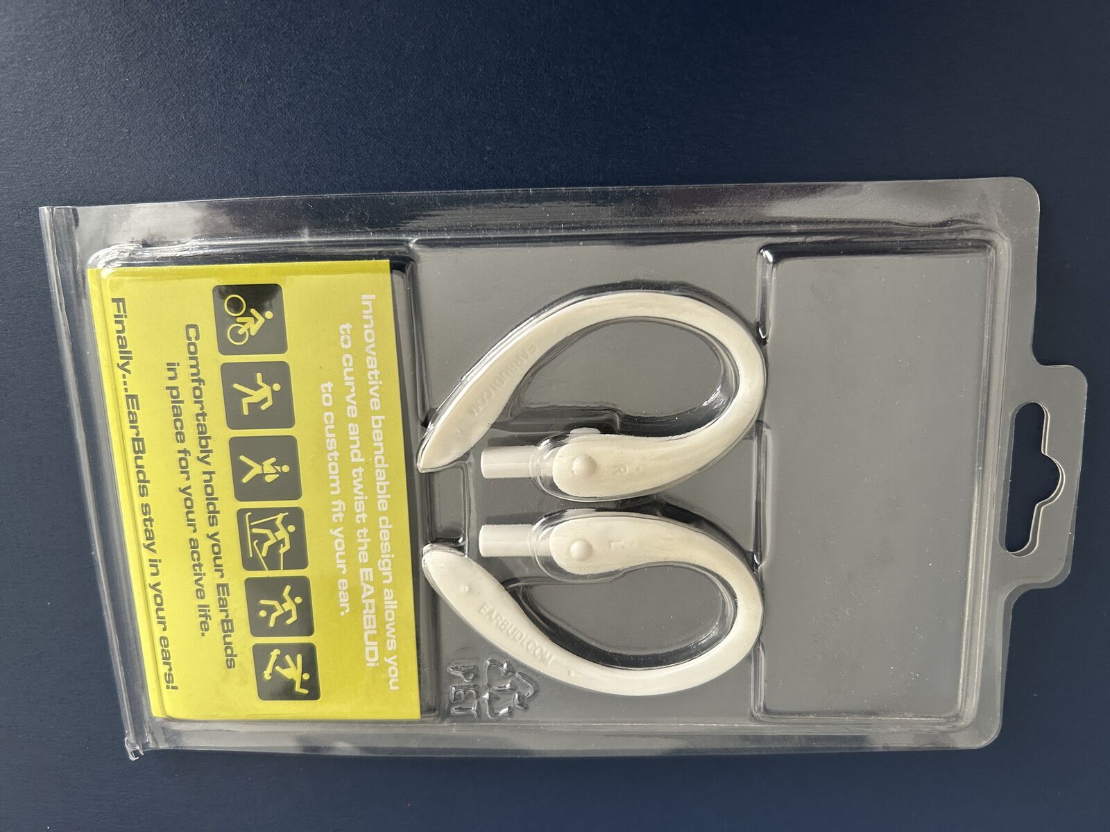 Earbudi – holds AirPods in place