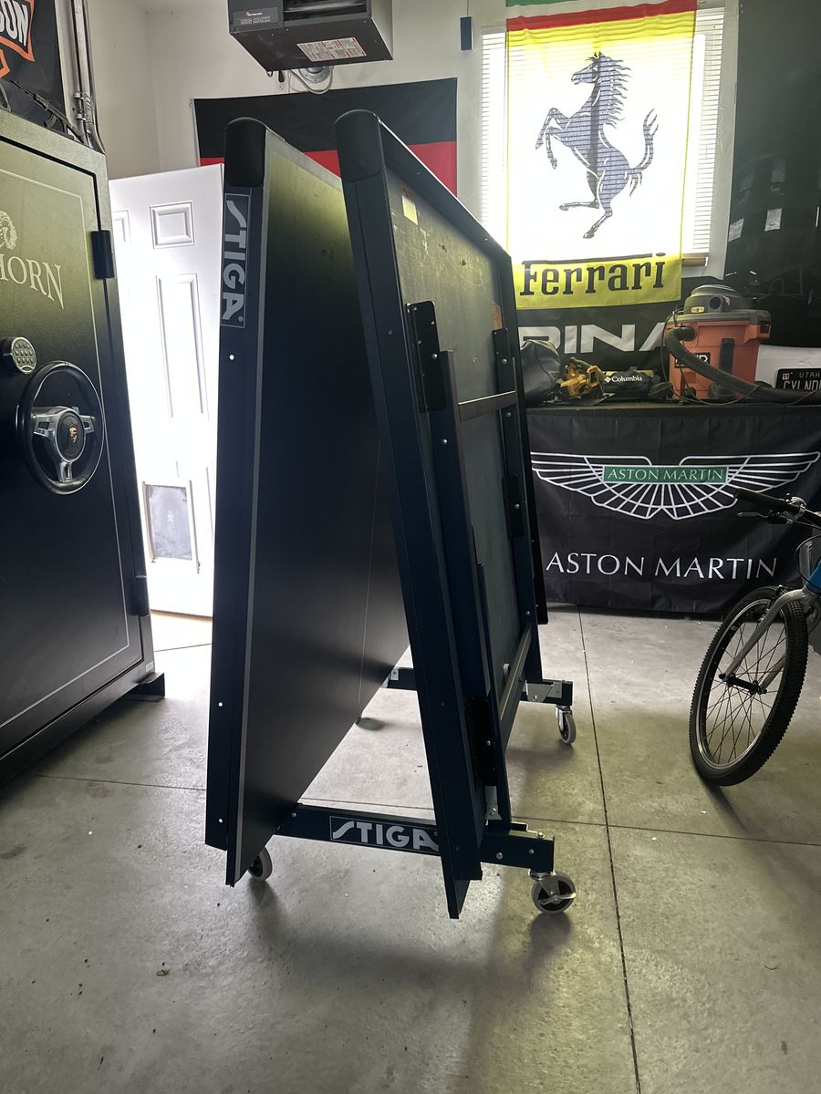 Stiga Ping Pong Table