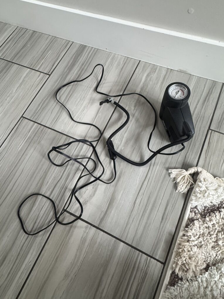 12 v Air compressor 300 psi