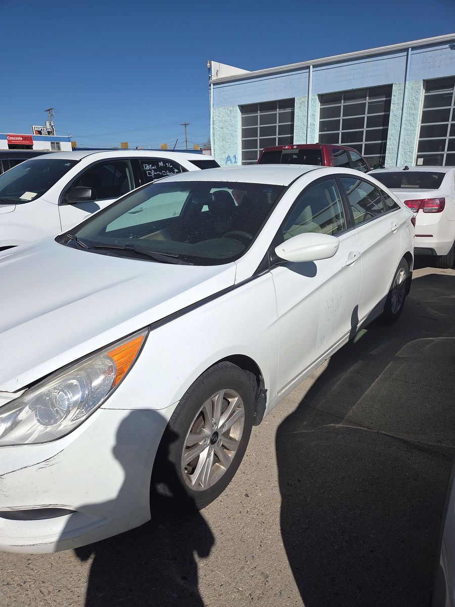 2012 HYUNDAI SONATA GLS