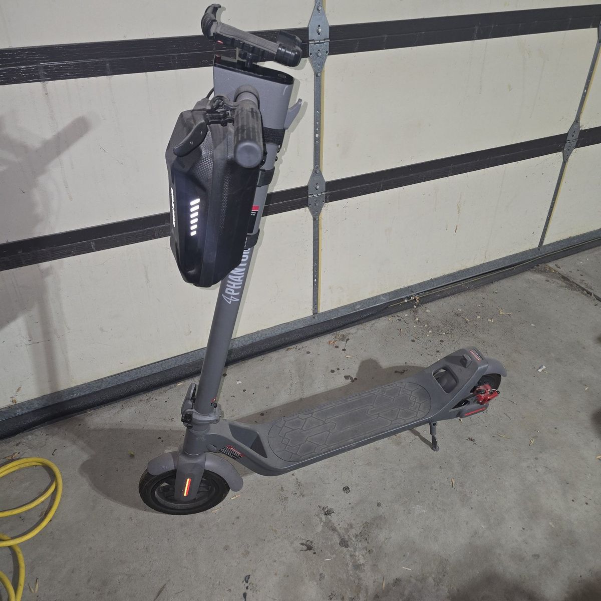 Phantom gogo Electric Scooter