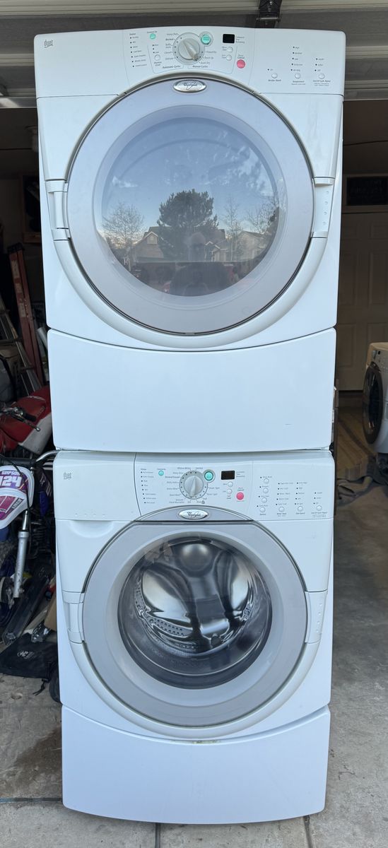 Whirlpool Duet Washer And Gas Dryer