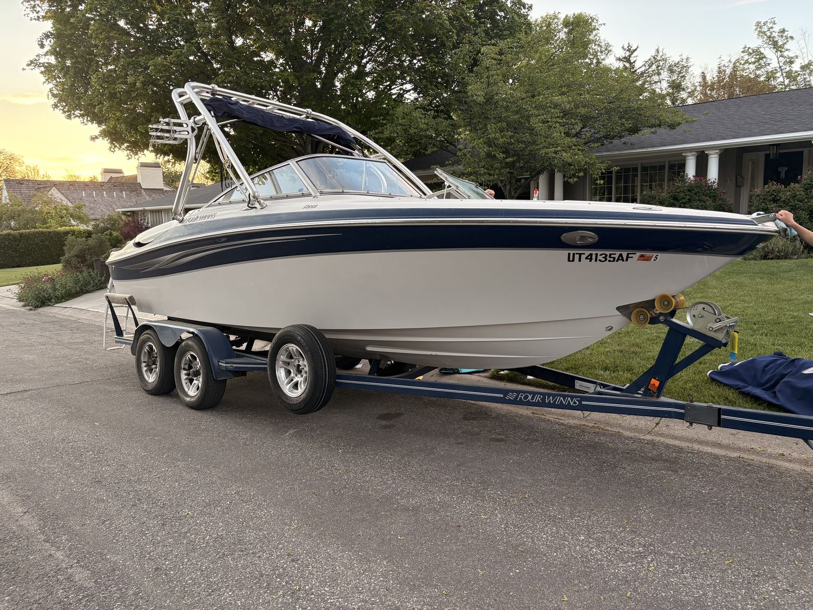2008 Four winns H220