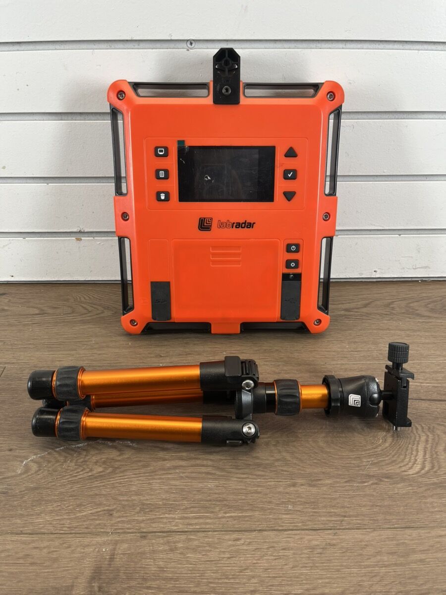 LABRADAR BALLISTIC VELOCITY DOPPLER RADAR CHRONOGRAPH W/ TRIPOD #WCP035853