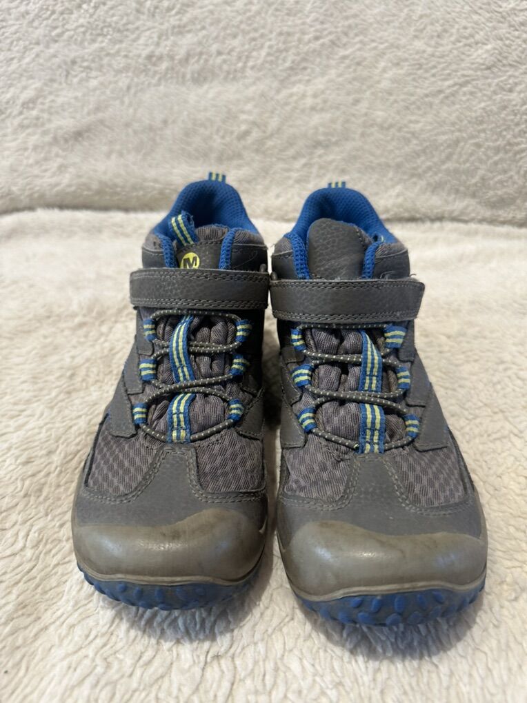Merrell Youth Size 1 Gray Waterprf Hiking boots
