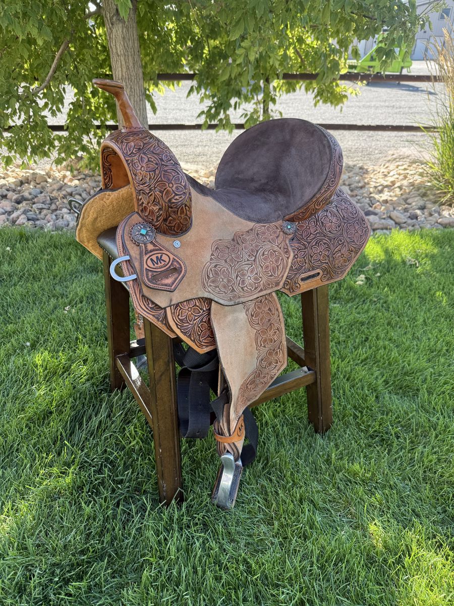 Barrel saddle 