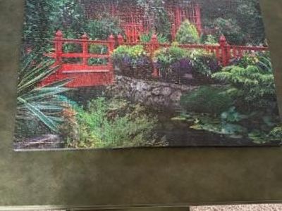 jigsaw puzzle (already assembled), l