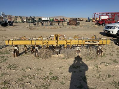 Buffalo 4600-4H-38 Three Point Hitch, 5 Row Cultivators